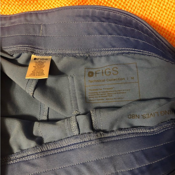 Medium Ceil Blue Figs - Picture 3 of 3